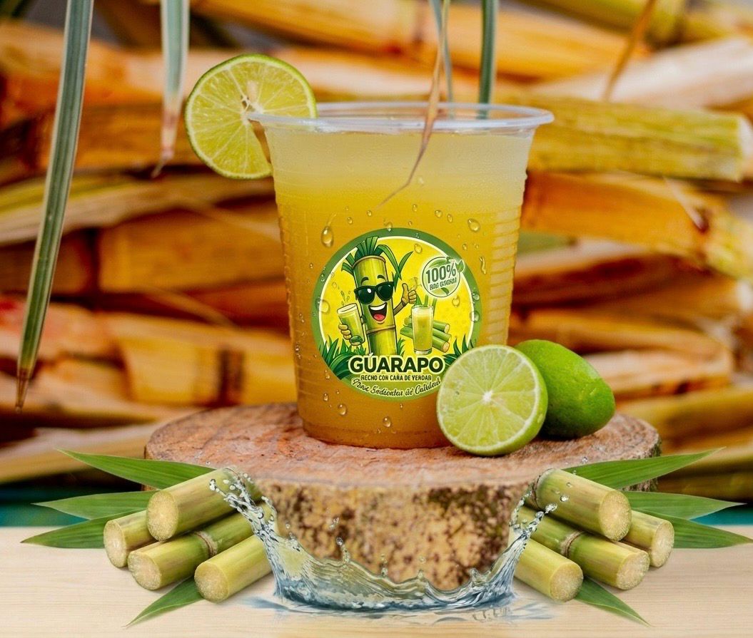 Vaso de jugo de caña fresco